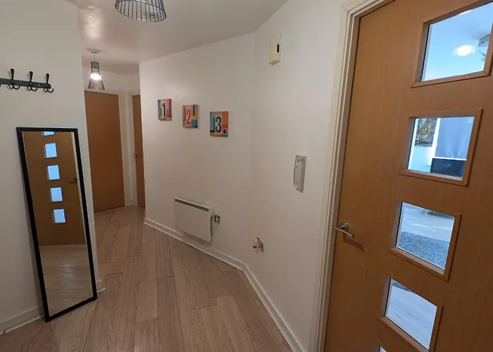 2 Bedroom 2 Bath Apartment, Sleeps 4, Town Centre